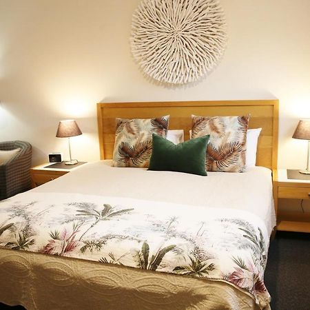 Motel On A'Beckett อินเวอร์ลอค ภายนอก รูปภาพ